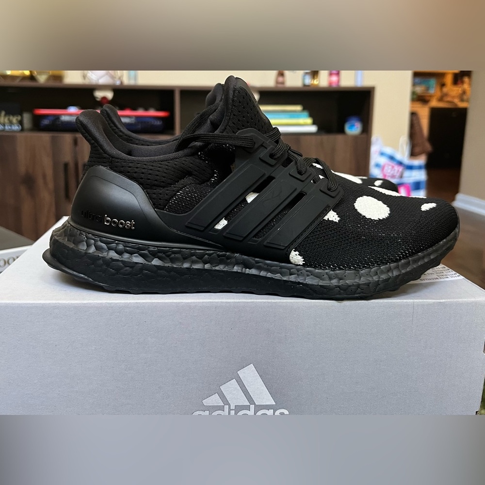 Women’s Adidas Ultraboost DNA